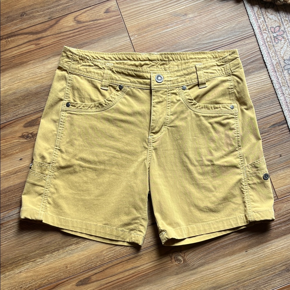 Women’s Warm-colored Khaki Hiking Shorts